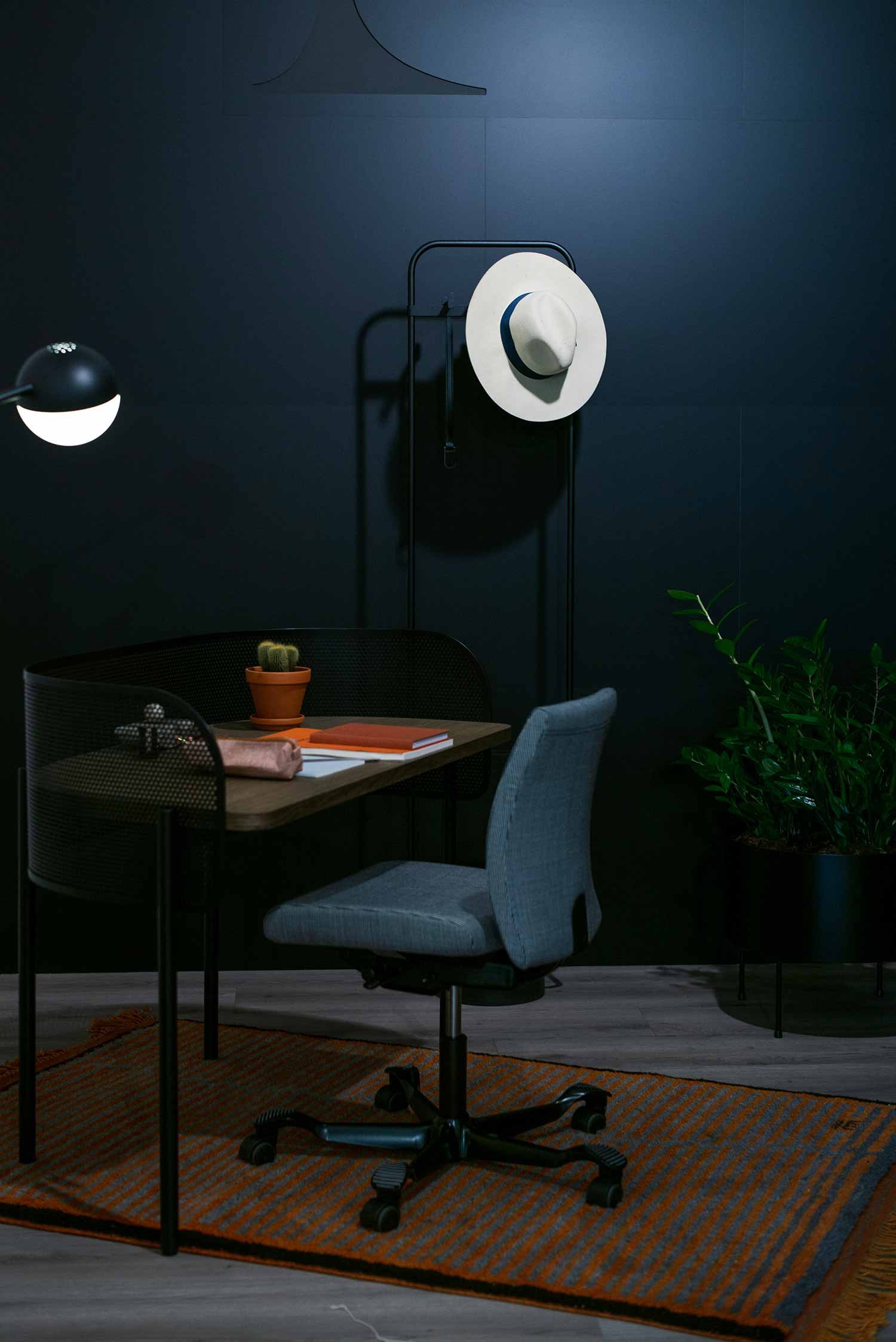 dark blue office chair interior design stylish HÅG Creed